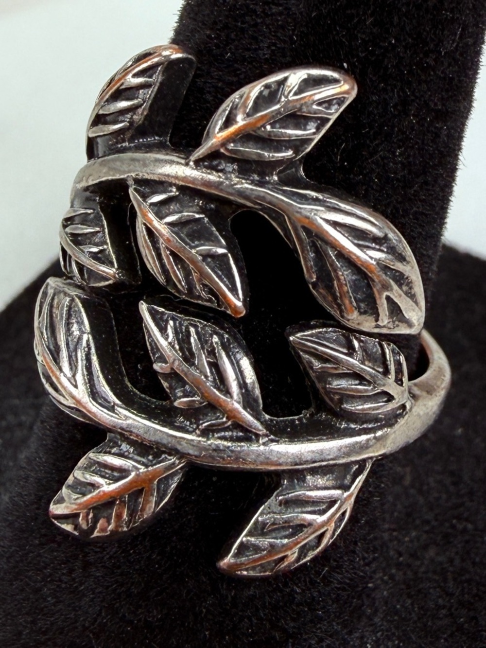 Aged Silvertone Leaf Design Metal Ring 6 3/4 - Picture 4 of 6